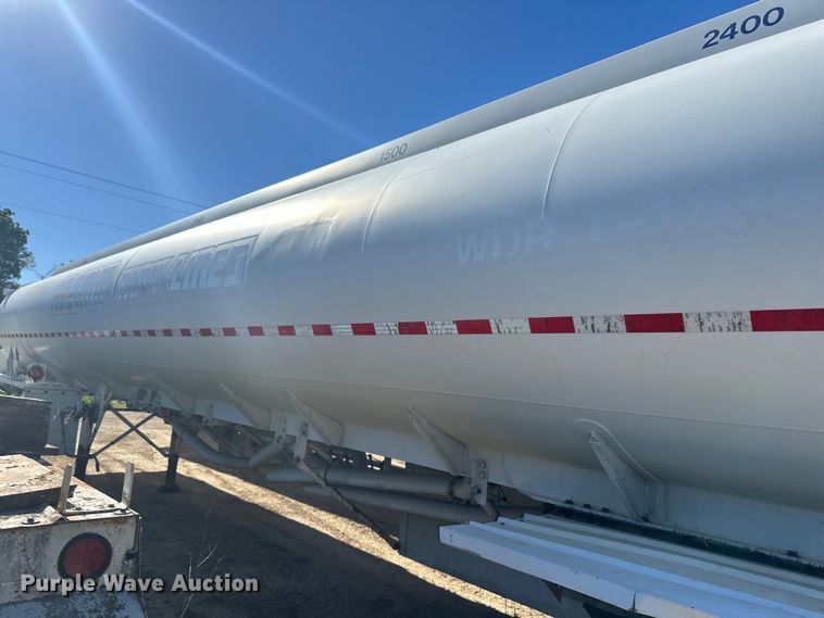 image for item DP8396 1990 Heil  tank trailer