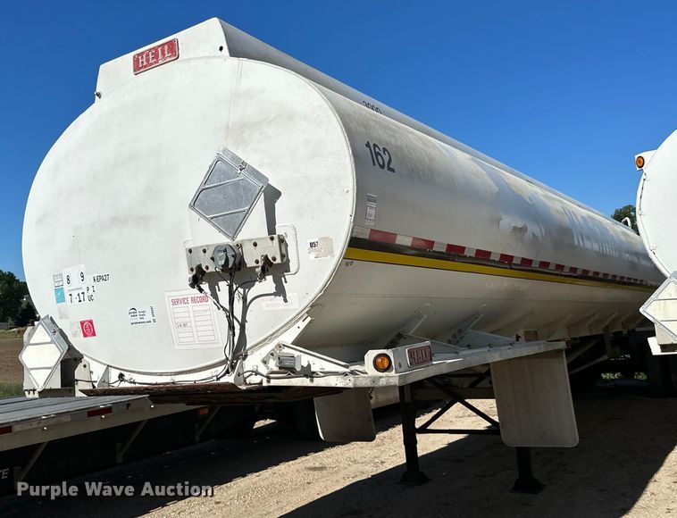 image for item DP8397 1989 Heil  tank trailer