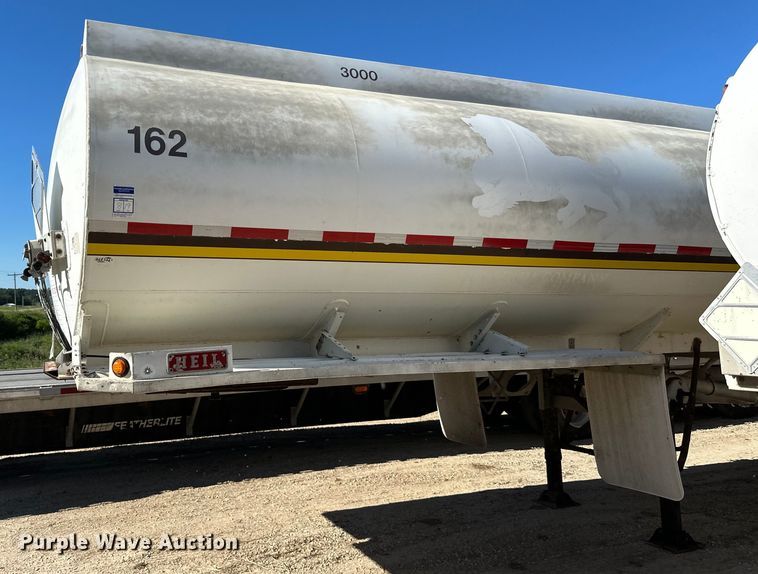 image for item DP8397 1989 Heil  tank trailer