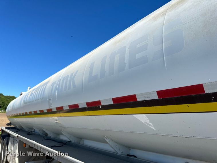 image for item DP8397 1989 Heil  tank trailer