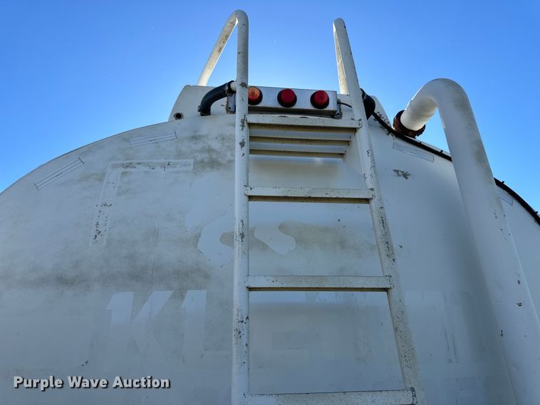 image for item DP8397 1989 Heil  tank trailer