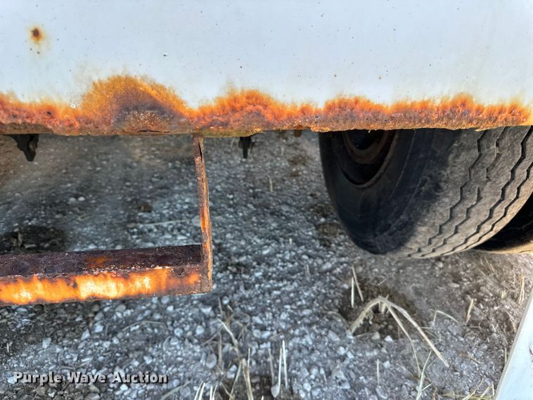 image for item DP8397 1989 Heil  tank trailer