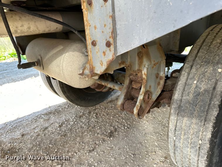 image for item DP8397 1989 Heil  tank trailer