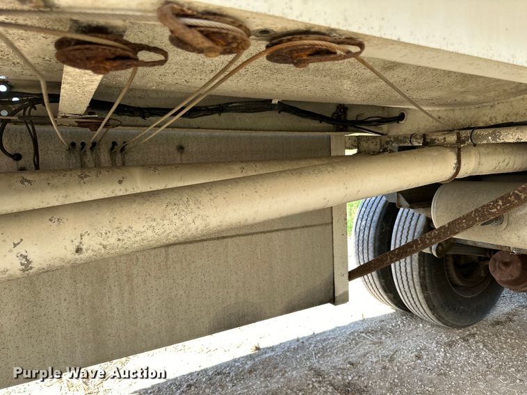 image for item DP8397 1989 Heil  tank trailer