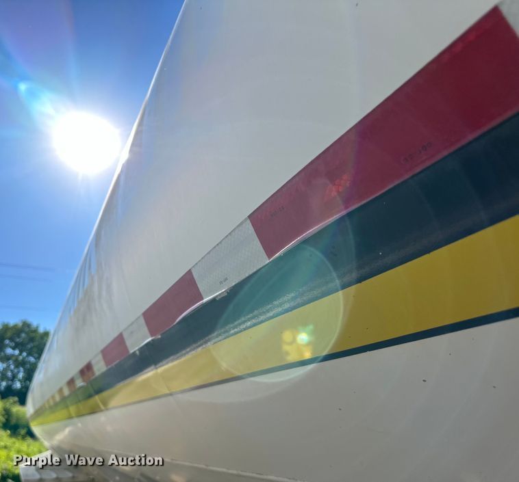 image for item DP8397 1989 Heil  tank trailer