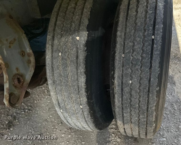 image for item DP8397 1989 Heil  tank trailer