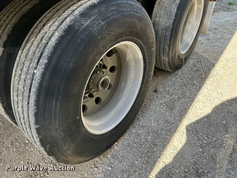 image for item DP8397 1989 Heil  tank trailer