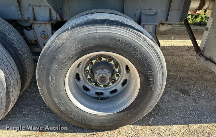 image for item DP8397 1989 Heil  tank trailer