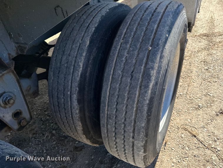 image for item DP8397 1989 Heil  tank trailer