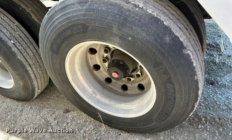 image for item DP8397 1989 Heil  tank trailer