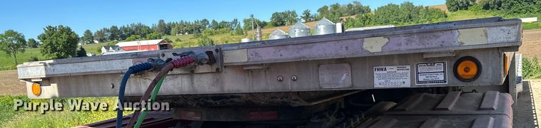 image for item DP8398 1994 Featherlite  1020 drop deck trailer