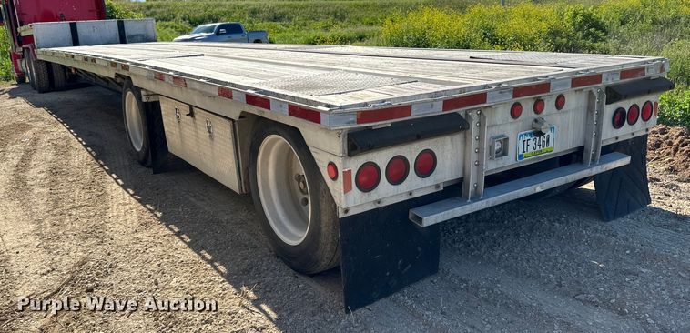 image for item DP8398 1994 Featherlite  1020 drop deck trailer