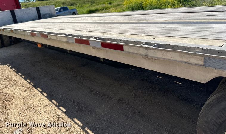 image for item DP8398 1994 Featherlite  1020 drop deck trailer