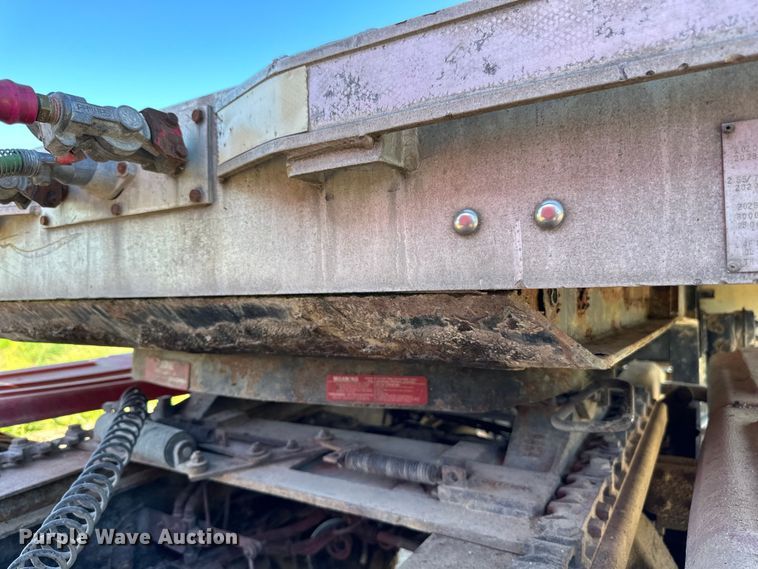 image for item DP8398 1994 Featherlite  1020 drop deck trailer