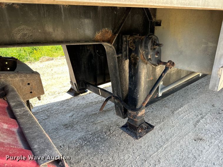 image for item DP8398 1994 Featherlite  1020 drop deck trailer