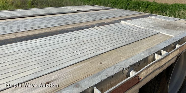 image for item DP8398 1994 Featherlite  1020 drop deck trailer