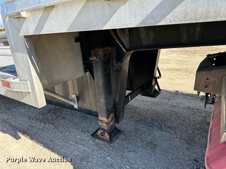 image for item DP8398 1994 Featherlite  1020 drop deck trailer