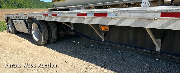 image for item DP8398 1994 Featherlite  1020 drop deck trailer