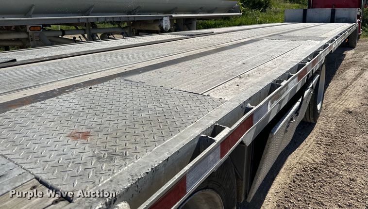 image for item DP8398 1994 Featherlite  1020 drop deck trailer