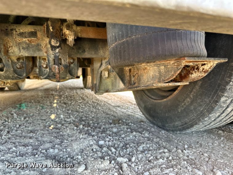 image for item DP8398 1994 Featherlite  1020 drop deck trailer