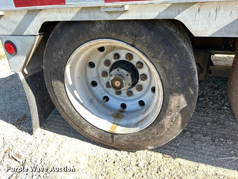 image for item DP8398 1994 Featherlite  1020 drop deck trailer