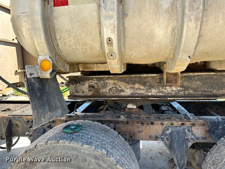 image for item DP8399 1960 Fruehauf end dump trailer