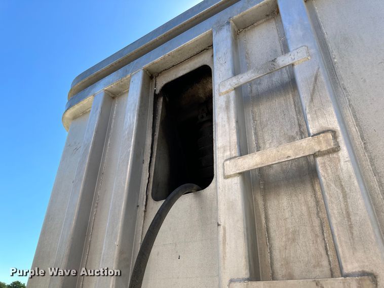 image for item DP8399 1960 Fruehauf end dump trailer