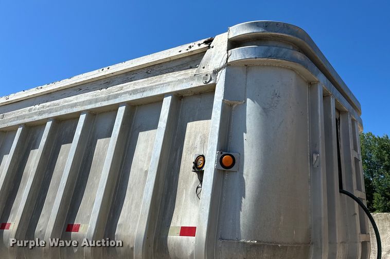 image for item DP8399 1960 Fruehauf end dump trailer