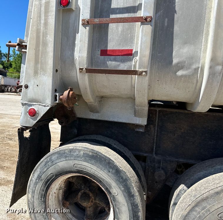 image for item DP8399 1960 Fruehauf end dump trailer