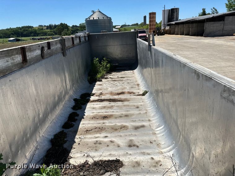 image for item DP8399 1960 Fruehauf end dump trailer