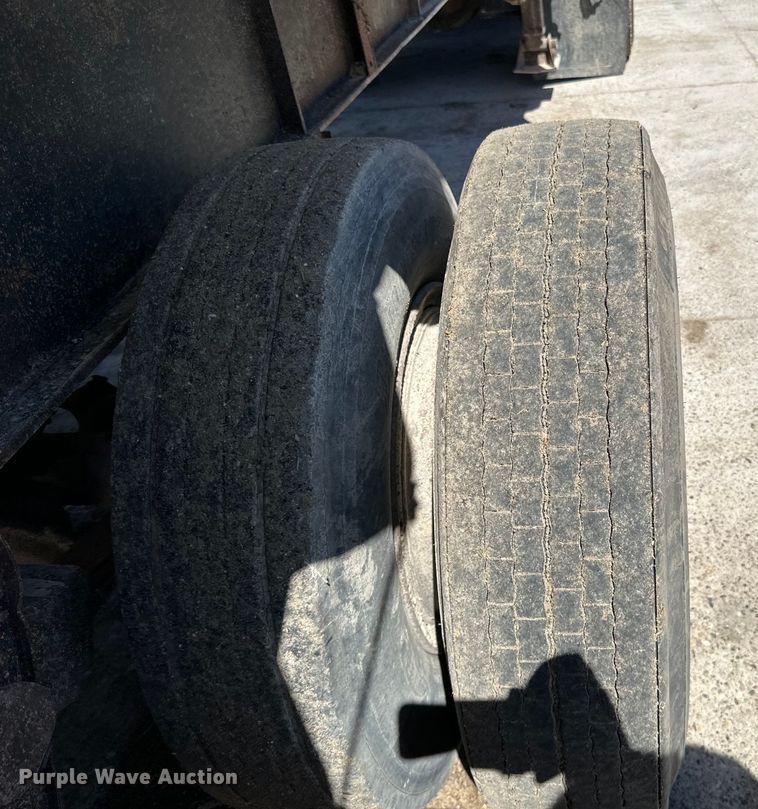 image for item DP8399 1960 Fruehauf end dump trailer