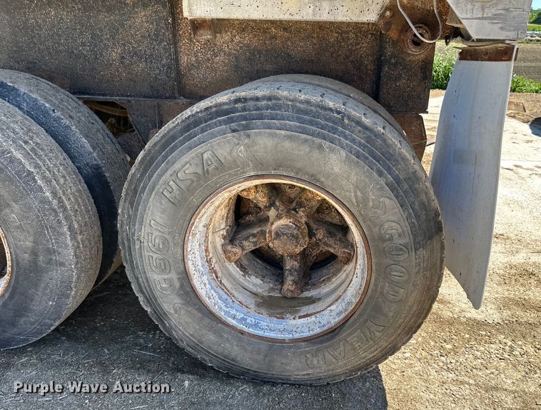 image for item DP8399 1960 Fruehauf end dump trailer