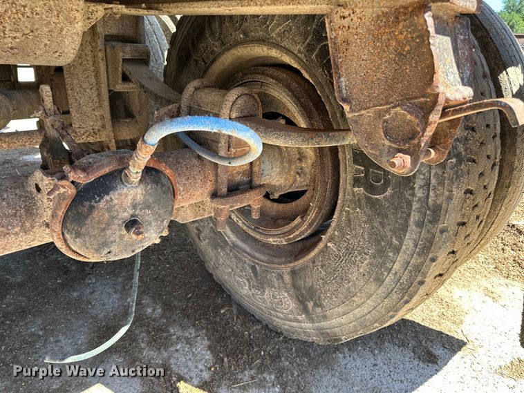 image for item DP8399 1960 Fruehauf end dump trailer