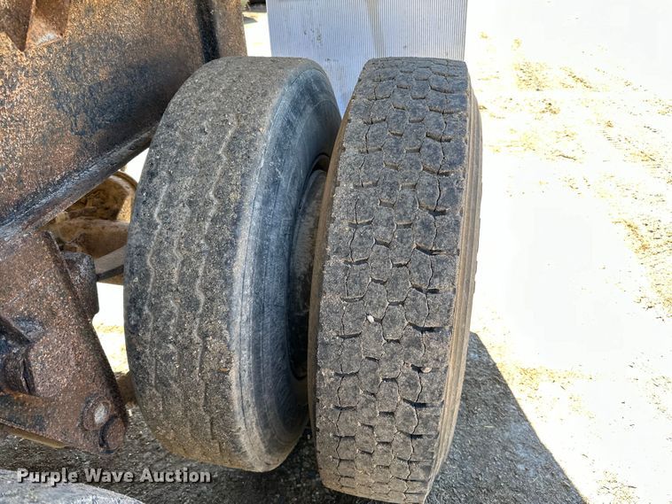 image for item DP8399 1960 Fruehauf end dump trailer