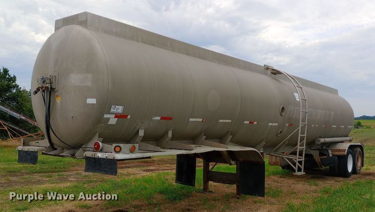 image for item DQ7210 1979 VIM tank trailer