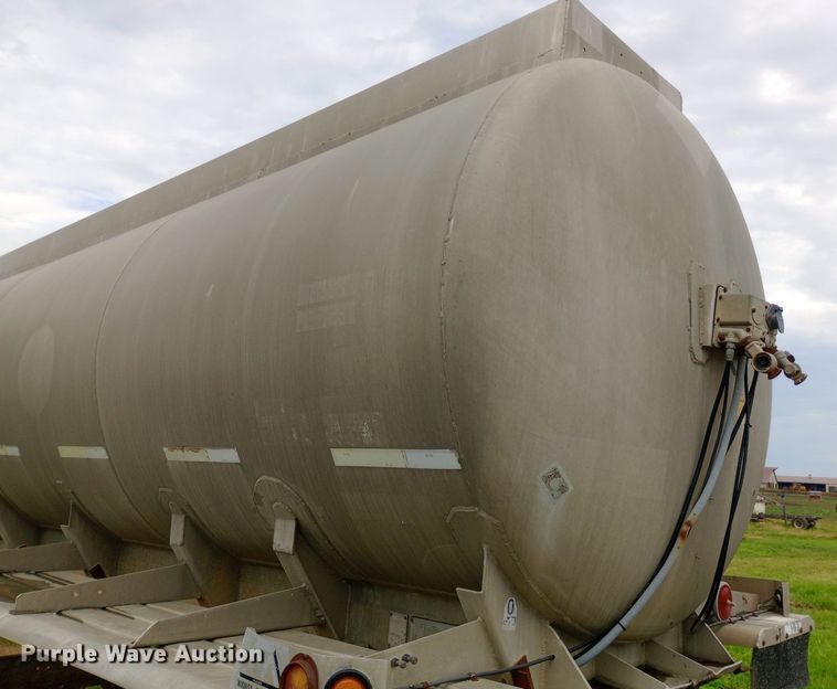 image for item DQ7210 1979 VIM tank trailer