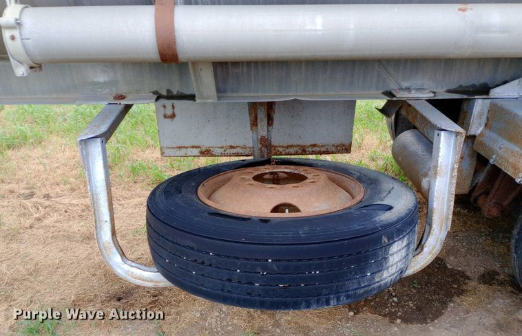 image for item DQ7210 1979 VIM tank trailer