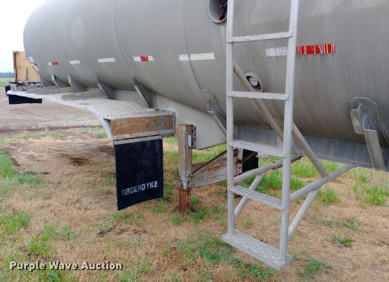 image for item DQ7210 1979 VIM tank trailer