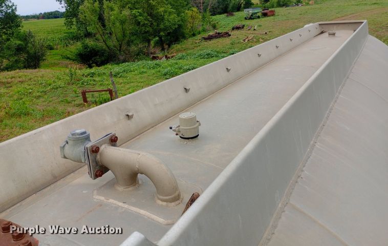 image for item DQ7210 1979 VIM tank trailer