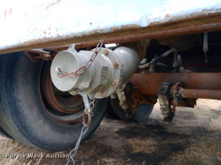 image for item DQ7210 1979 VIM tank trailer