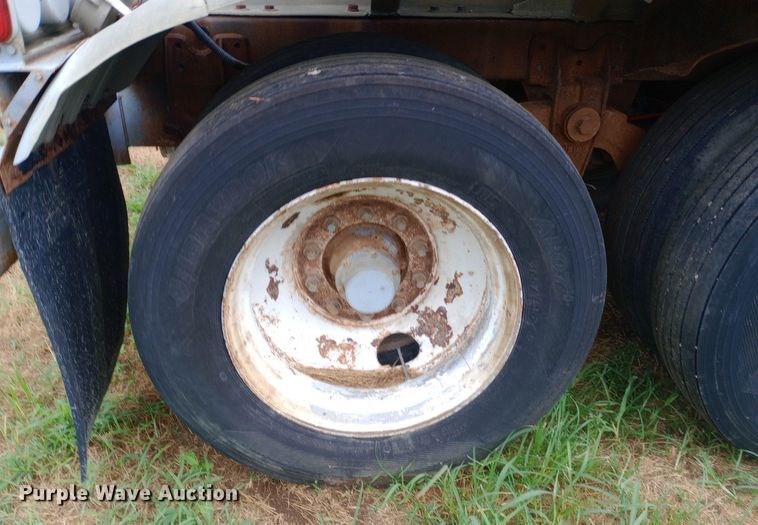 image for item DQ7210 1979 VIM tank trailer