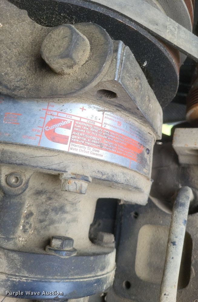 image for item DR4828 1992 Ford  LT9000 truck cab and chassis