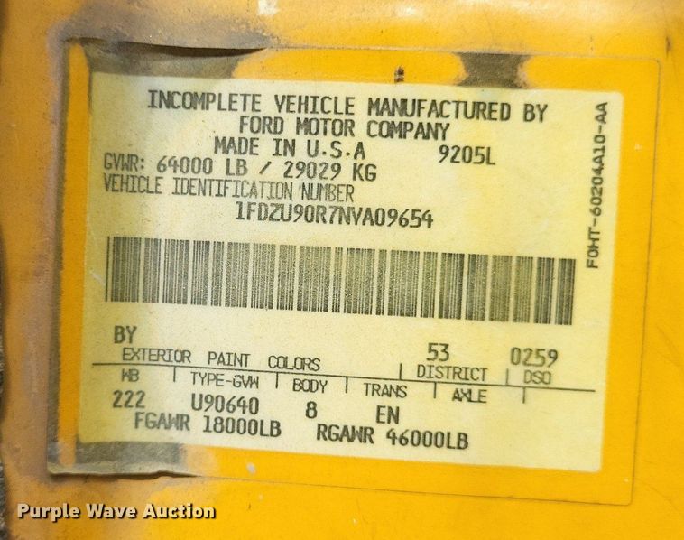 image for item DR4828 1992 Ford  LT9000 truck cab and chassis