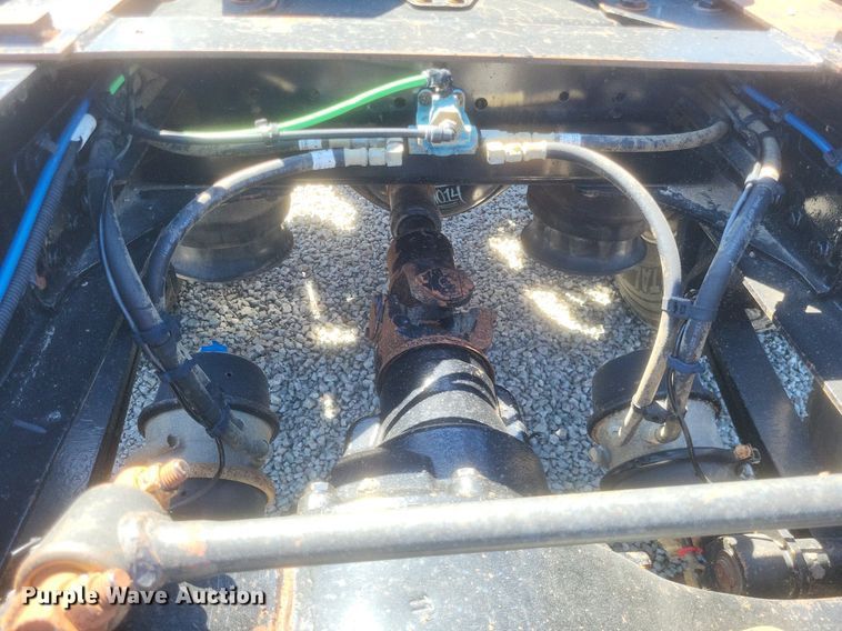 image for item DR4849 2017 Freightliner  Cascadia 113 semi truck