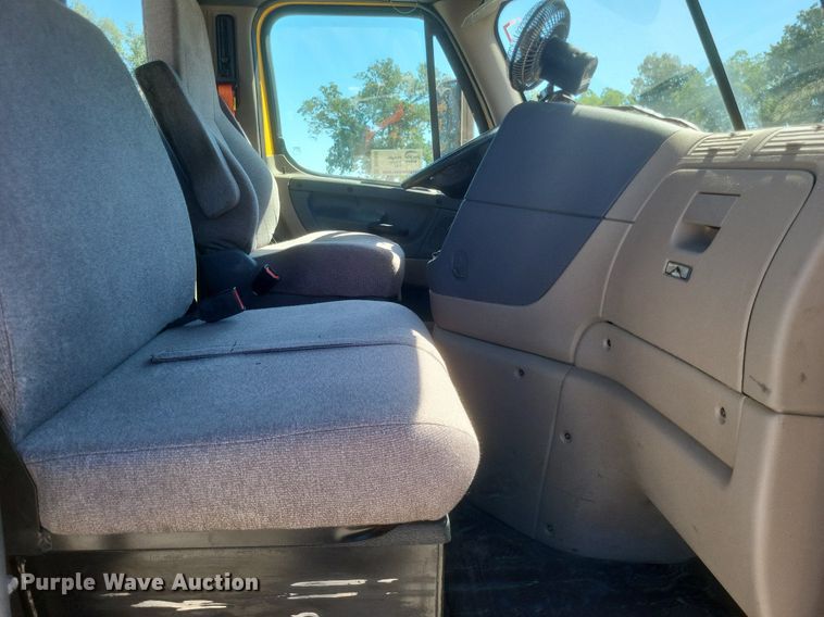 image for item DR4849 2017 Freightliner  Cascadia 113 semi truck