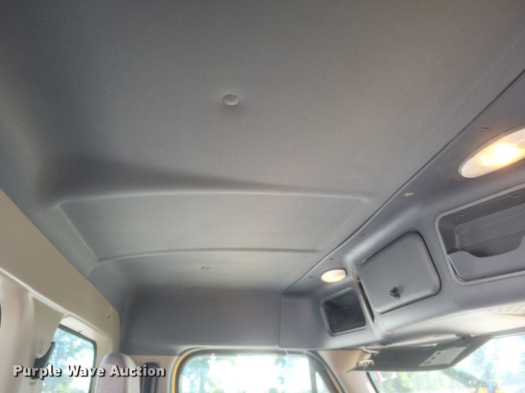 image for item DR4849 2017 Freightliner  Cascadia 113 semi truck