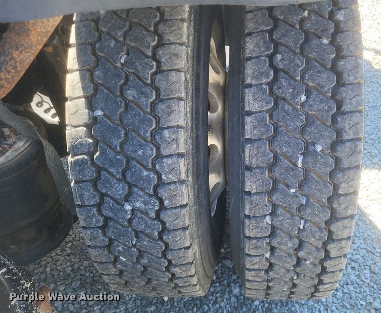 image for item DR4849 2017 Freightliner  Cascadia 113 semi truck