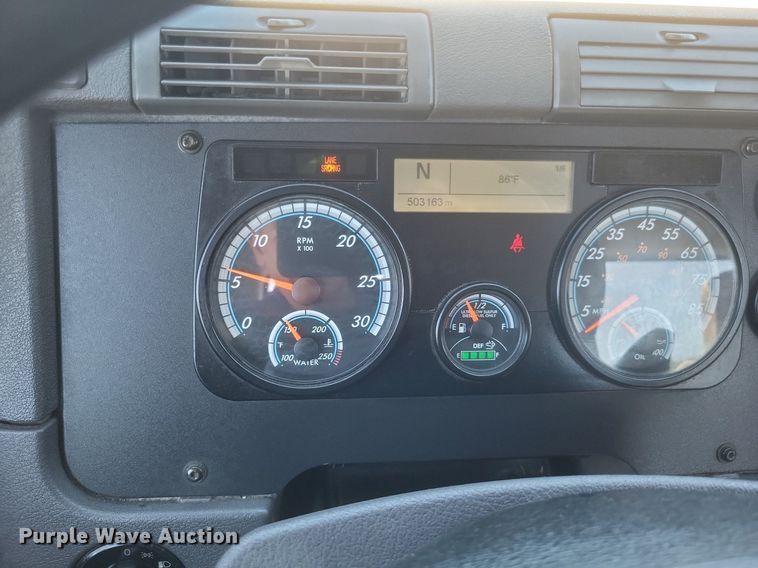 image for item DR4850 2016 Freightliner  Cascadia 125 Evolution  semi truck