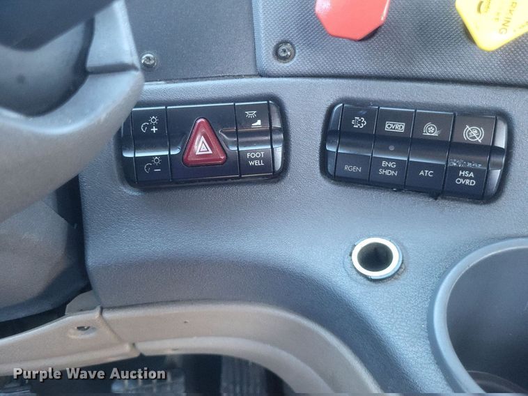 image for item DR4850 2016 Freightliner  Cascadia 125 Evolution  semi truck