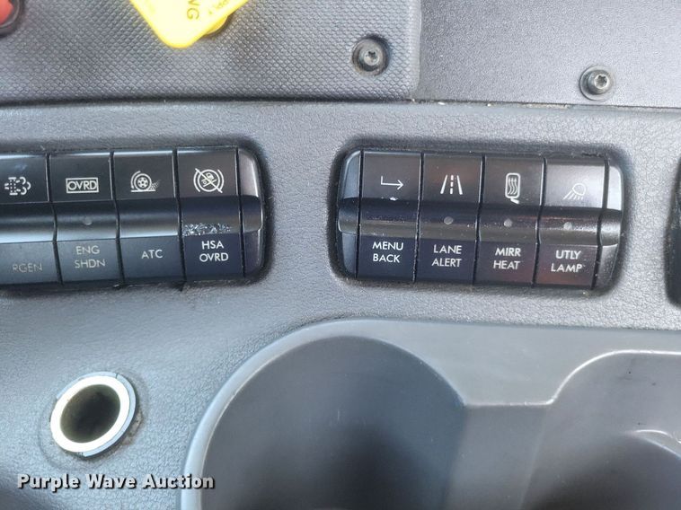 image for item DR4850 2016 Freightliner  Cascadia 125 Evolution  semi truck